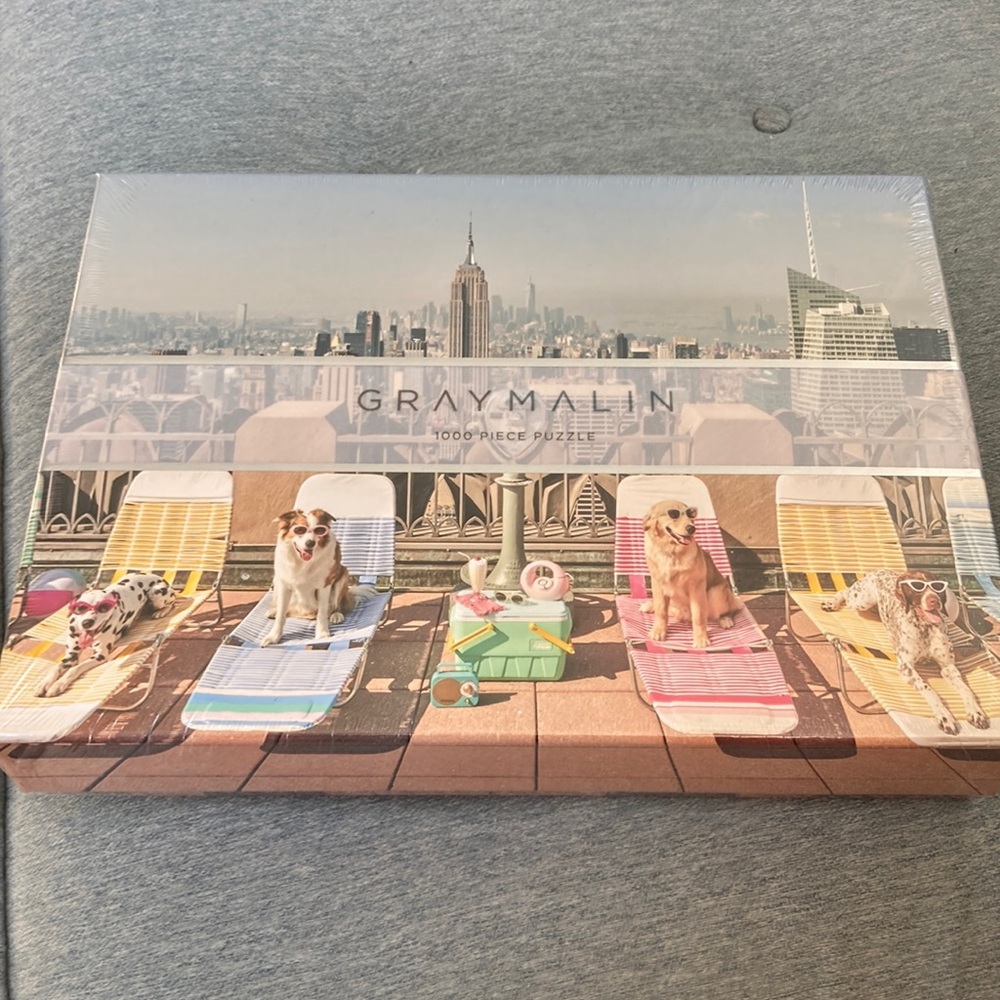Puzzle fun: Dogs 🐶, cityscape 🏙 and beach 🕶 vibe in one 1000 piece puzzle!